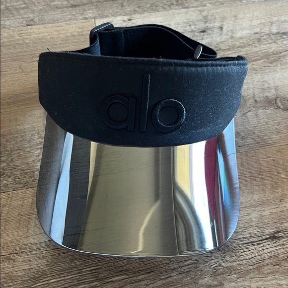 Alo Yoga | Visor Bundle - Picture 3 of 4